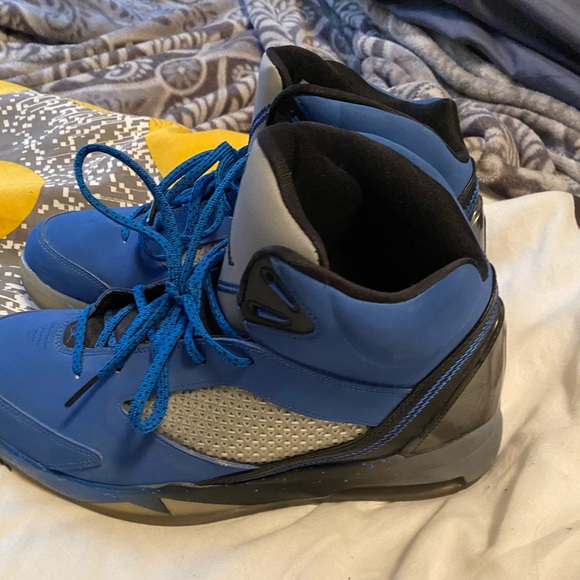 Jordan Other - Jordans blue & black